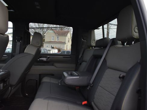 New 2026 Chevrolet Silverado 2500 ZR2 image 17