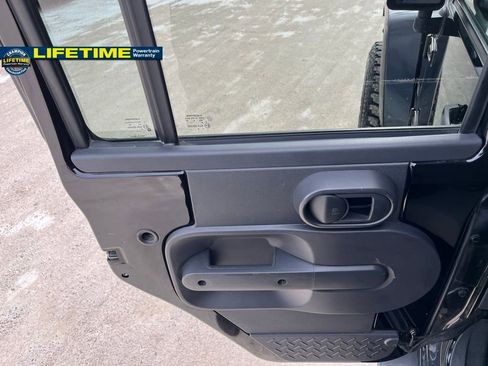 Used 2008 Jeep Wrangler Unlimited Sahara image 23