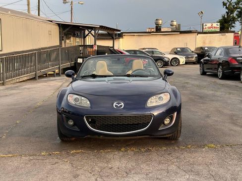 Used 2010 MAZDA MX-5 Miata Grand Touring w/ Premium Pkg RWD image 5