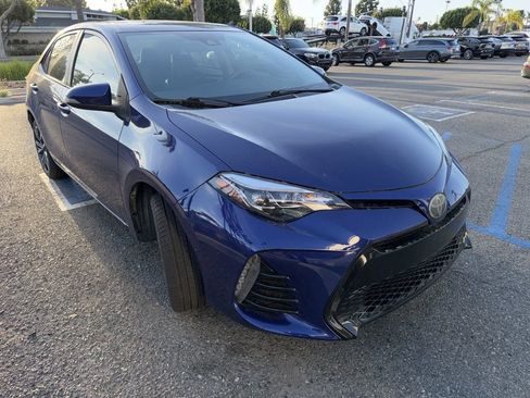 Used 2018 Toyota Corolla SE image 3