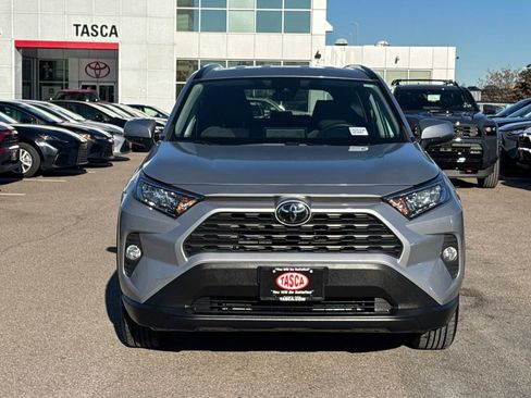 Used 2021 Toyota RAV4 XLE image 2