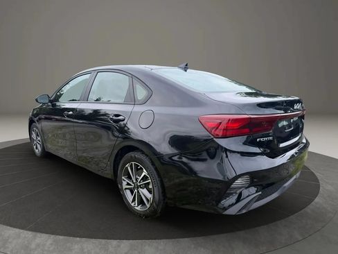 Used 2023 Kia Forte LXS FWD image 7