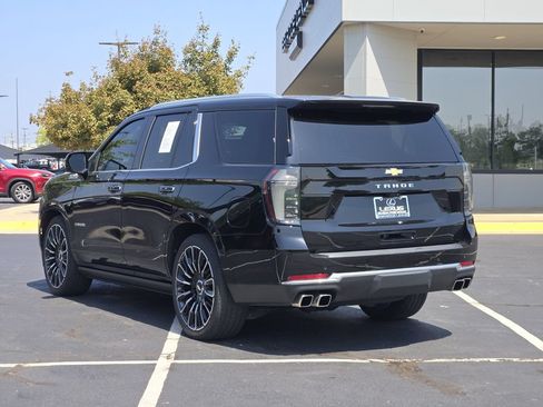 Used 2025 Chevrolet Tahoe High Country AWD/4WD image 5