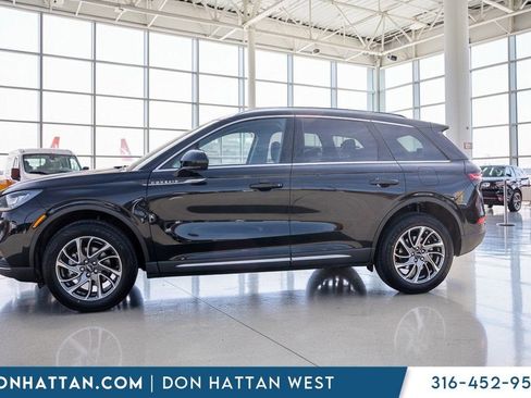 Used 2022 Lincoln Corsair Standard w/ Equipment Group 101A image 2