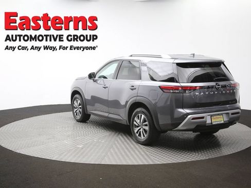 Used 2022 Nissan Pathfinder SL AWD/4WD image 65