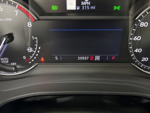 Used 2025 Cadillac XT6 Premium Luxury image 11