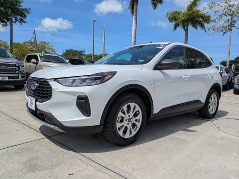 Certified 2024 Ford Escape Active FWD image 7