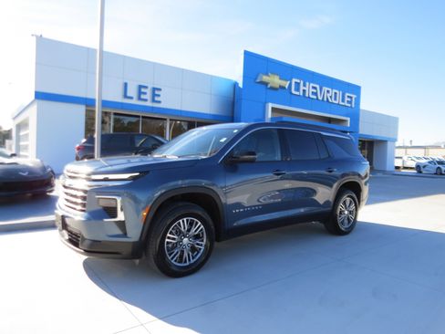 New 2025 Chevrolet Traverse LT image 25