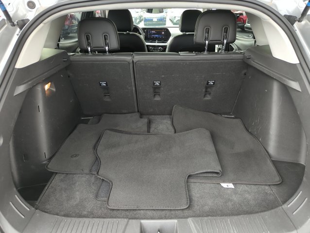 Used 2025 Chevrolet Trax LT w/ LT Convenience Package FWD image 28