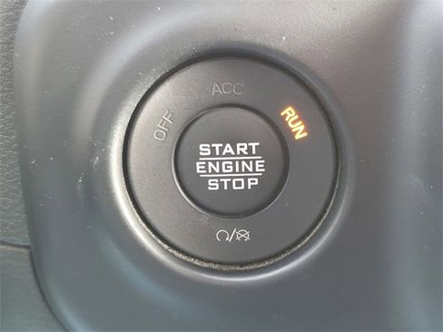 Used 2023 Jeep Gladiator Overland image 24