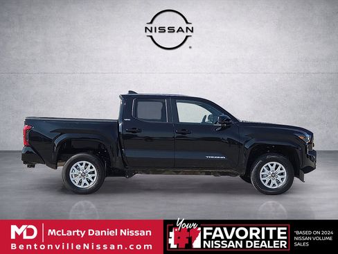 Used 2024 Toyota Tacoma SR5 RWD image 6
