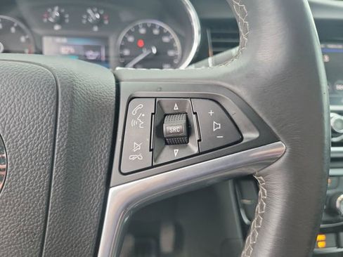 Used 2022 Buick Encore Preferred AWD/4WD image 20