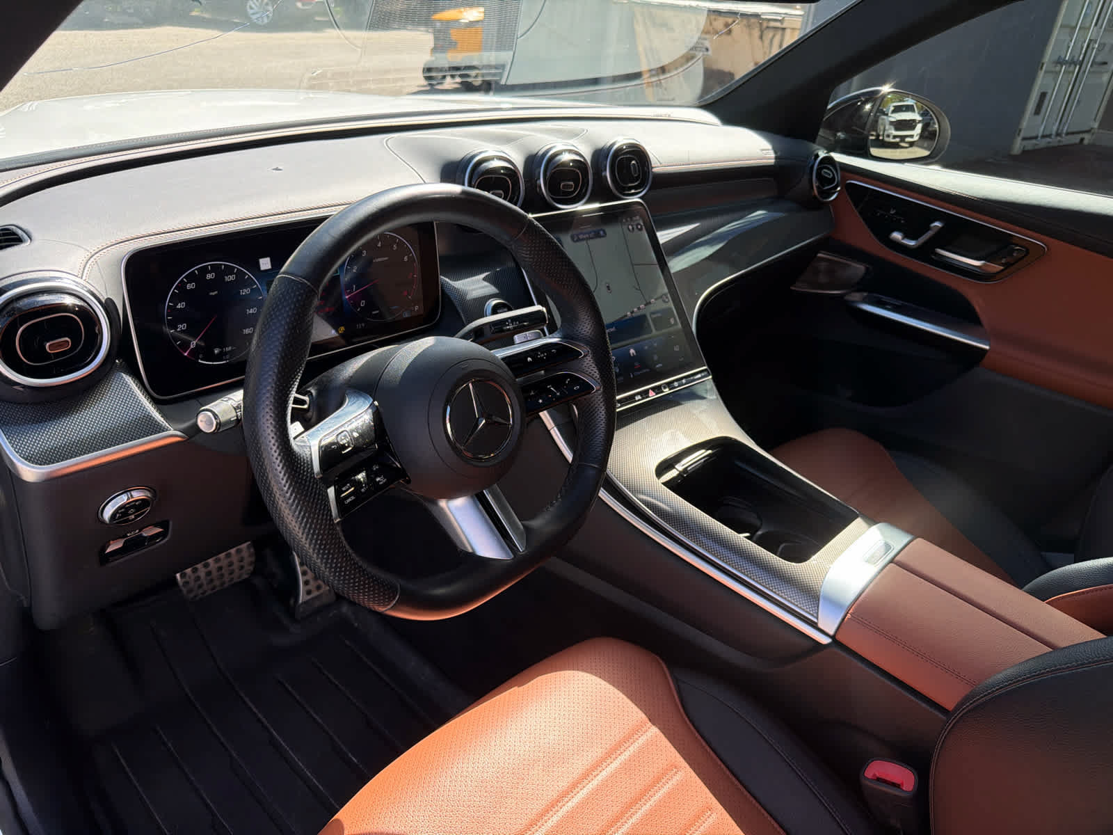 Used 2024 Mercedes-Benz GLC 300 4MATIC w/ AMG Line image 21