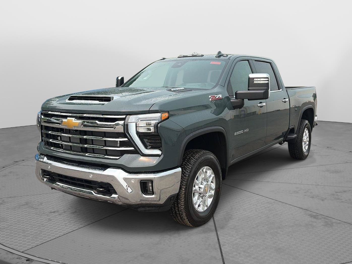 New 2026 Chevrolet Silverado 2500 LTZ w/ LTZ Premium Package AWD/4WD image 1