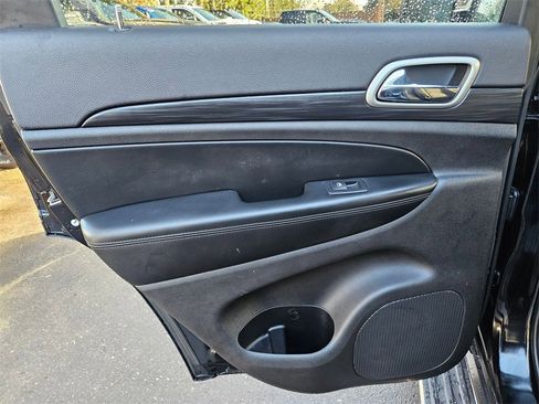 Certified 2020 Jeep Grand Cherokee Laredo w/ Security & Convenience Group image 14