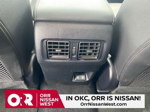 Used 2022 Toyota 4Runner SR5 Premium image 17