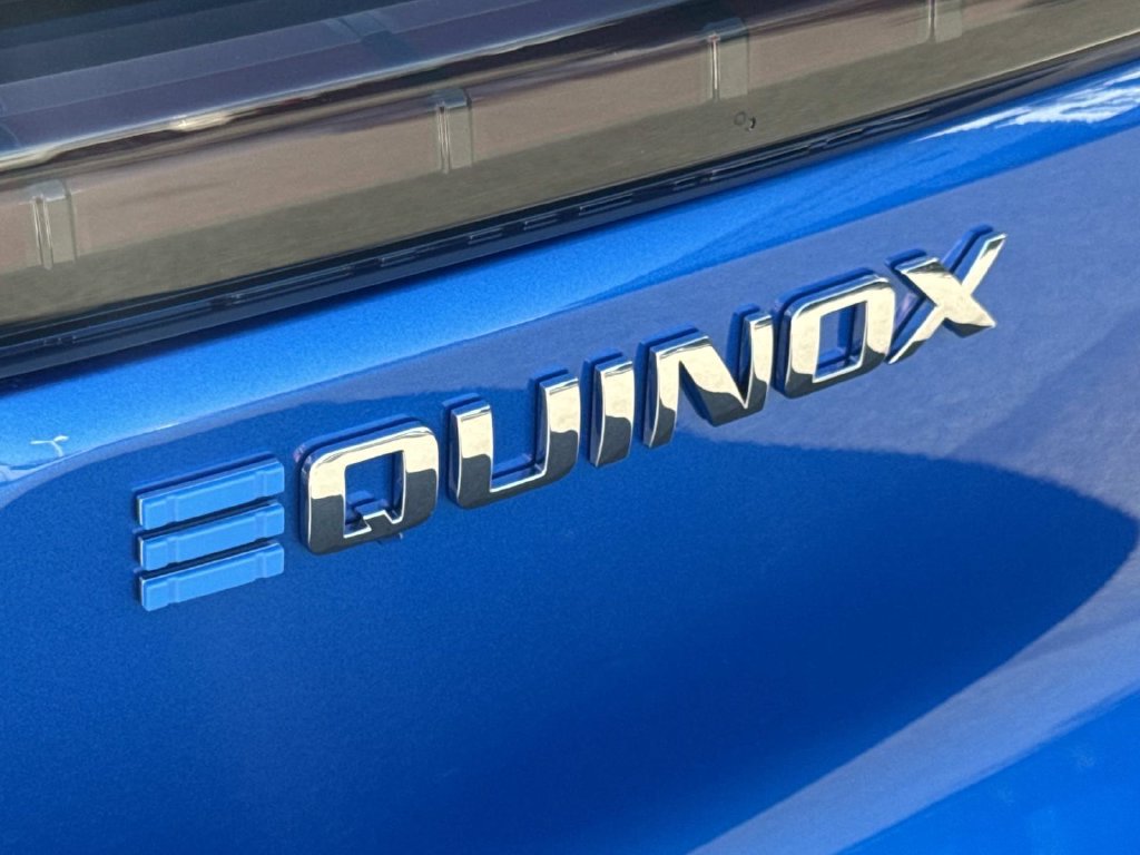 Used 2026 Chevrolet Equinox EV LT FWD image 6