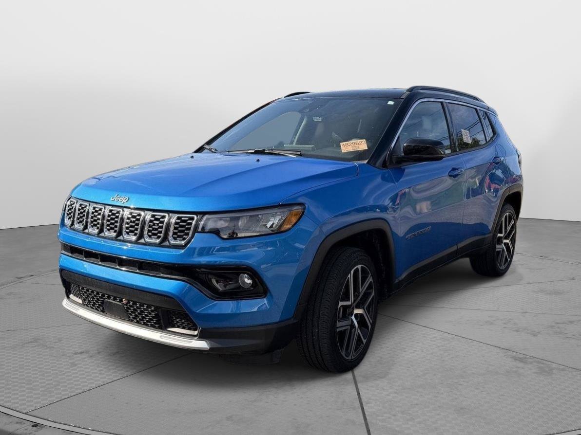 Used 2025 Jeep Compass Limited AWD/4WD image 2