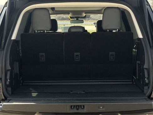 Used 2025 Ford Expedition Active image 29