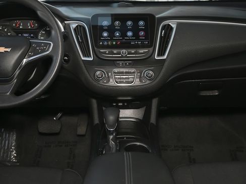 Used 2023 Chevrolet Malibu LT FWD image 31