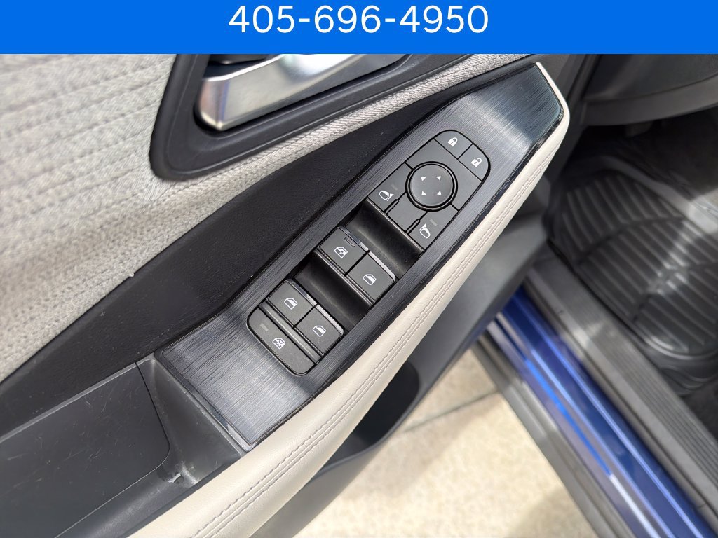 Used 2023 Nissan Rogue SV FWD image 15