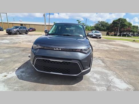 Used 2025 Kia Soul LX w/ LX Technology Package FWD image 48