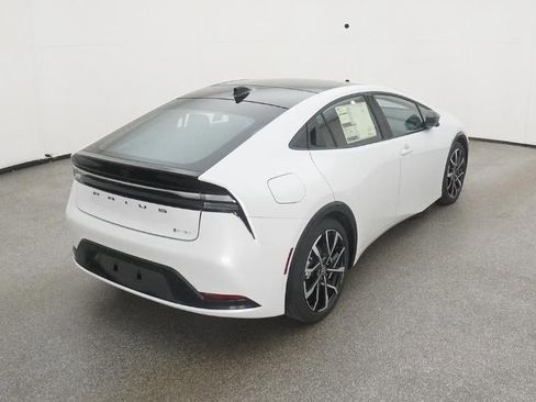 New 2026 Toyota Prius Plug-In Hybrid image 8