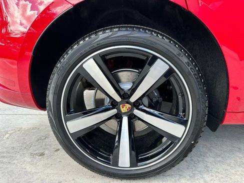 Certified 2026 Porsche Macan AWD/4WD image 41