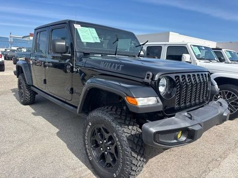 Used 2022 Jeep Gladiator Sport AWD/4WD image 3