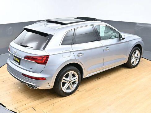 Used 2024 Audi Q5 e Premium w/ Convenience Package AWD/4WD image 46