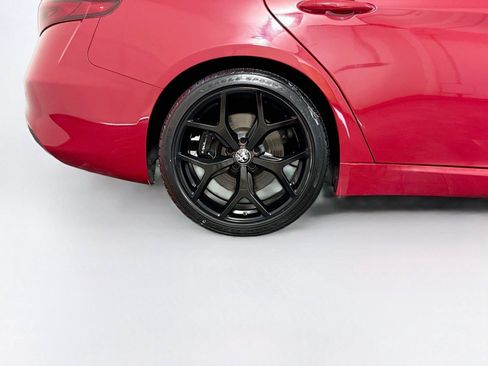 Used 2019 Alfa Romeo Giulia w/ Nero Edizione RWD image 36
