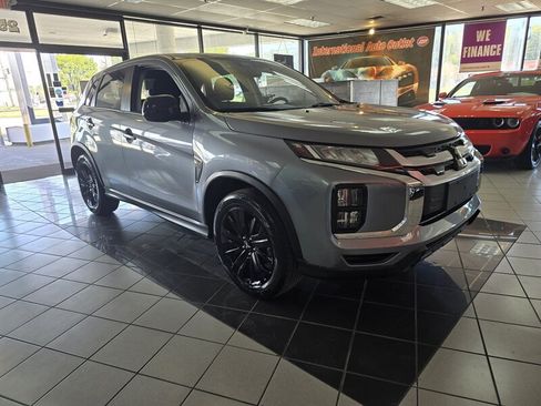 Used 2025 Mitsubishi Outlander Sport ES AWD/4WD image 3