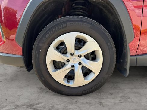 Certified 2023 Toyota RAV4 LE AWD/4WD image 9