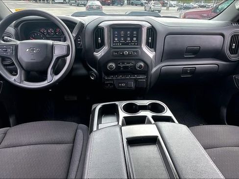 Used 2025 Chevrolet Silverado 1500 Custom Trail Boss w/ LPO, Dark Essentials Package AWD/4WD image 8