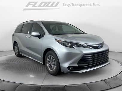 New 2025 Toyota Sienna XLE w/ XLE Plus Package