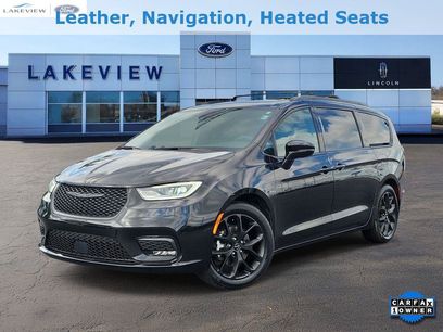 Used 2025 Chrysler Pacifica Limited