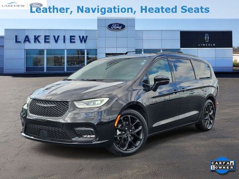 Used 2025 Chrysler Pacifica Limited FWD image 1