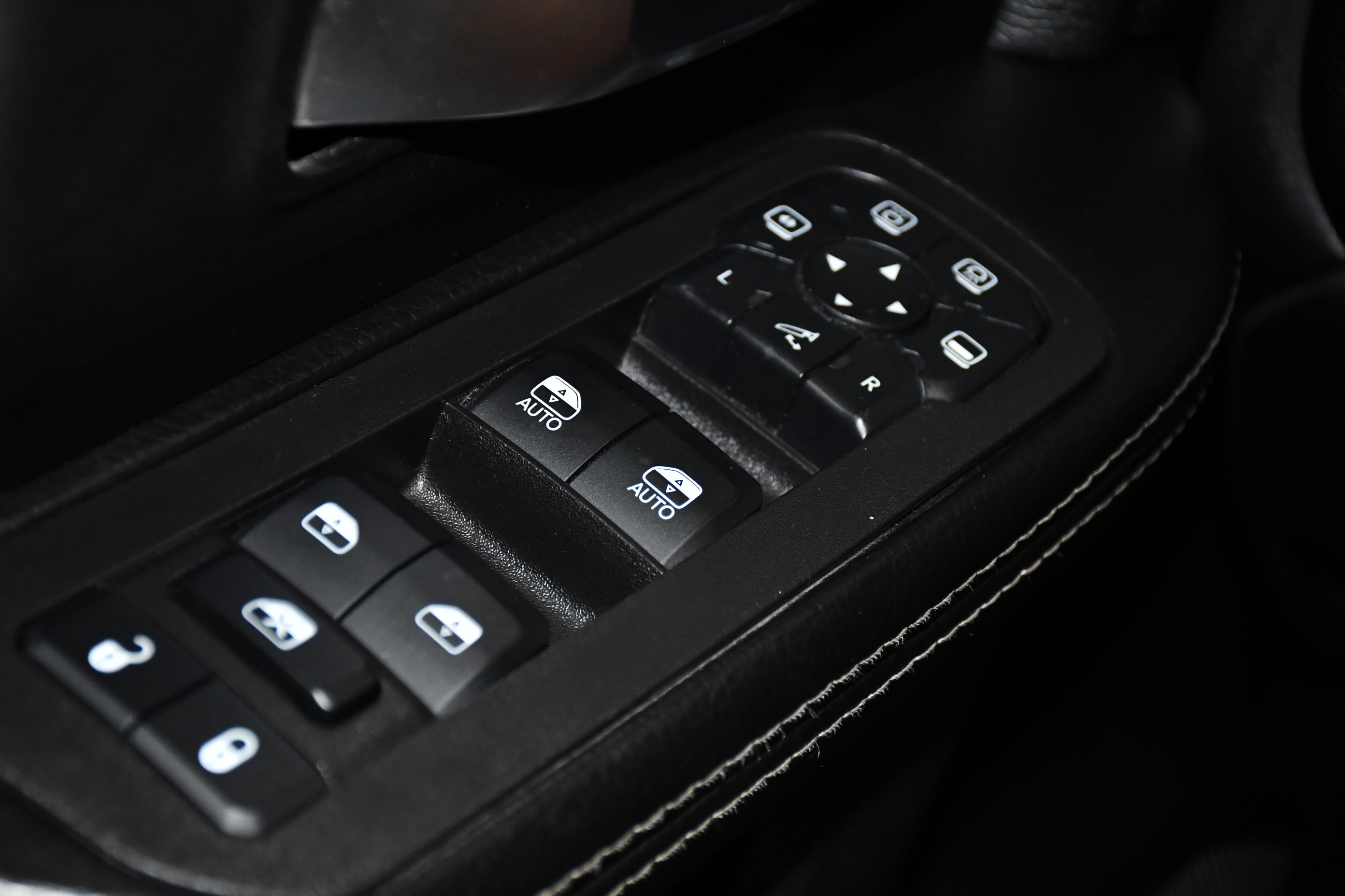 Used 2025 RAM 2500 Big Horn AWD/4WD image 36