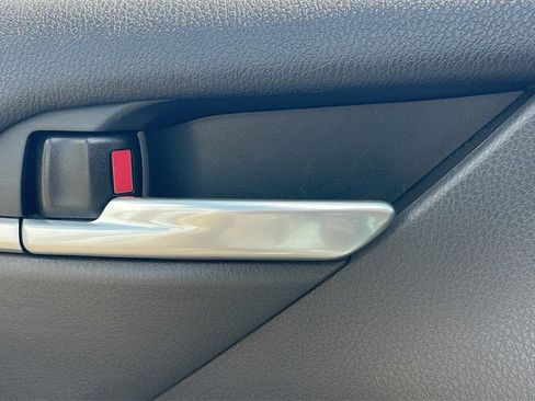 Used 2024 Toyota Camry SE image 18