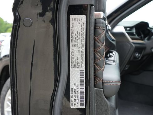 Used 2022 Jeep Grand Cherokee Summit w/ Adv Protech Group IV AWD/4WD image 28