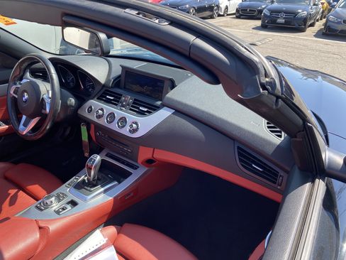 Used 2011 BMW Z4 sDrive35i RWD image 20