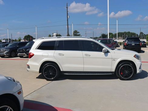 Used 2015 Mercedes-Benz GL 63 AMG 4MATIC image 6