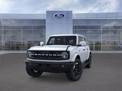 New 2026 Ford Bronco Outer Banks image 2