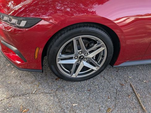 Used 2024 Ford Mustang Coupe image 32