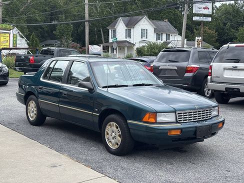 Used 1995 Plymouth Acclaim FWD image 3