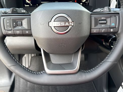 New 2026 Nissan Pathfinder SL FWD image 10