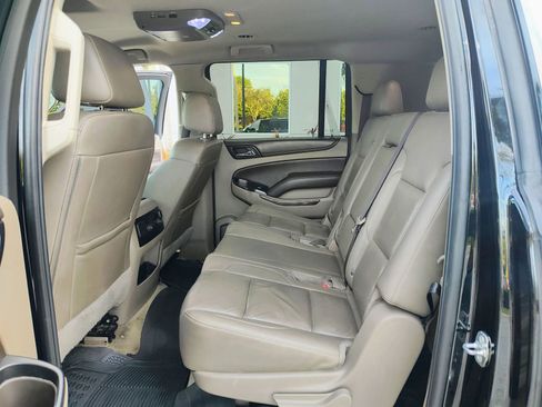 Used 2018 Chevrolet Suburban LT image 15