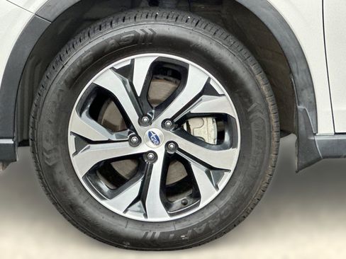 Used 2020 Subaru Outback Touring w/ Popular Package #2 image 11