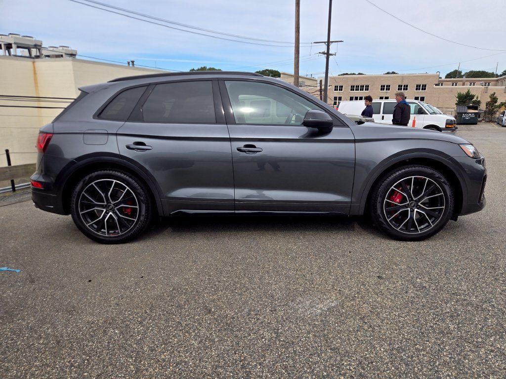 Used 2025 Audi SQ5 Premium Plus AWD/4WD image 13