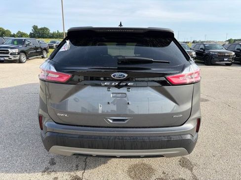 Used 2024 Ford Edge SEL w/ Convenience Package AWD/4WD image 4